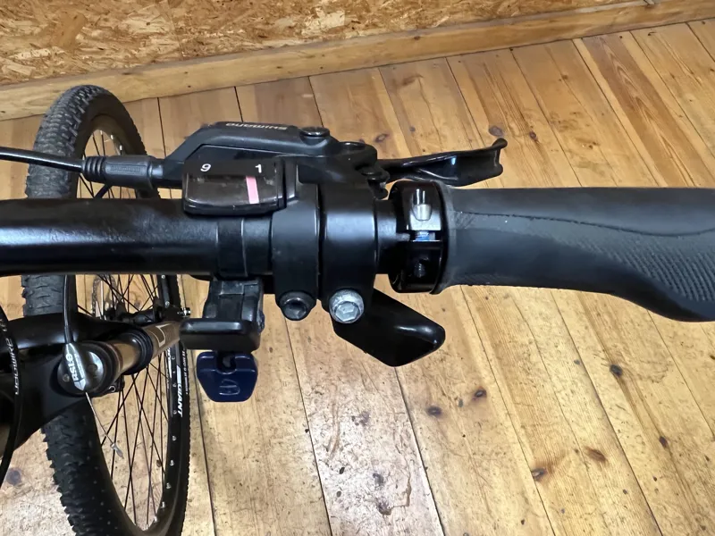 Giant Roam XR Cross Bar - Pre Owned-3
