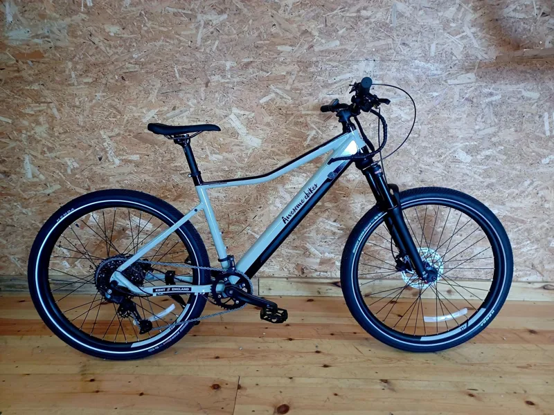 Ukebc Awesome Urban Bomber