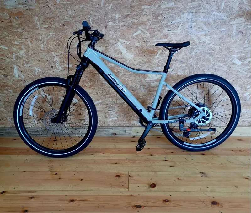 Ukebc Awesome Urban Bomber-1